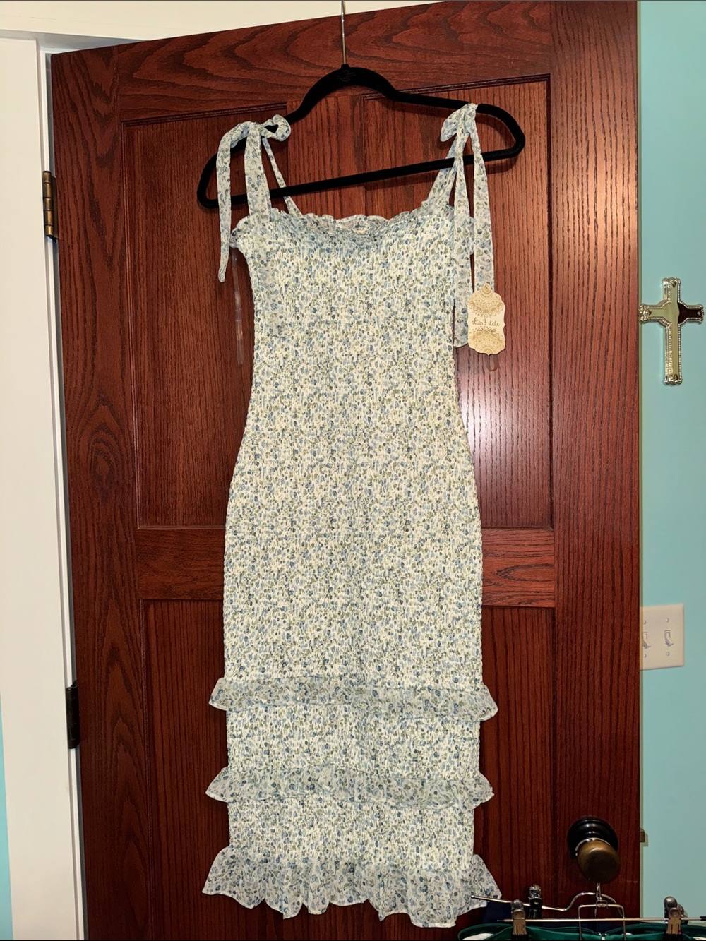 Altar’d State Women’s Size XS Light Blue Floral Tie-Shoulder Ruffle Midi Dress